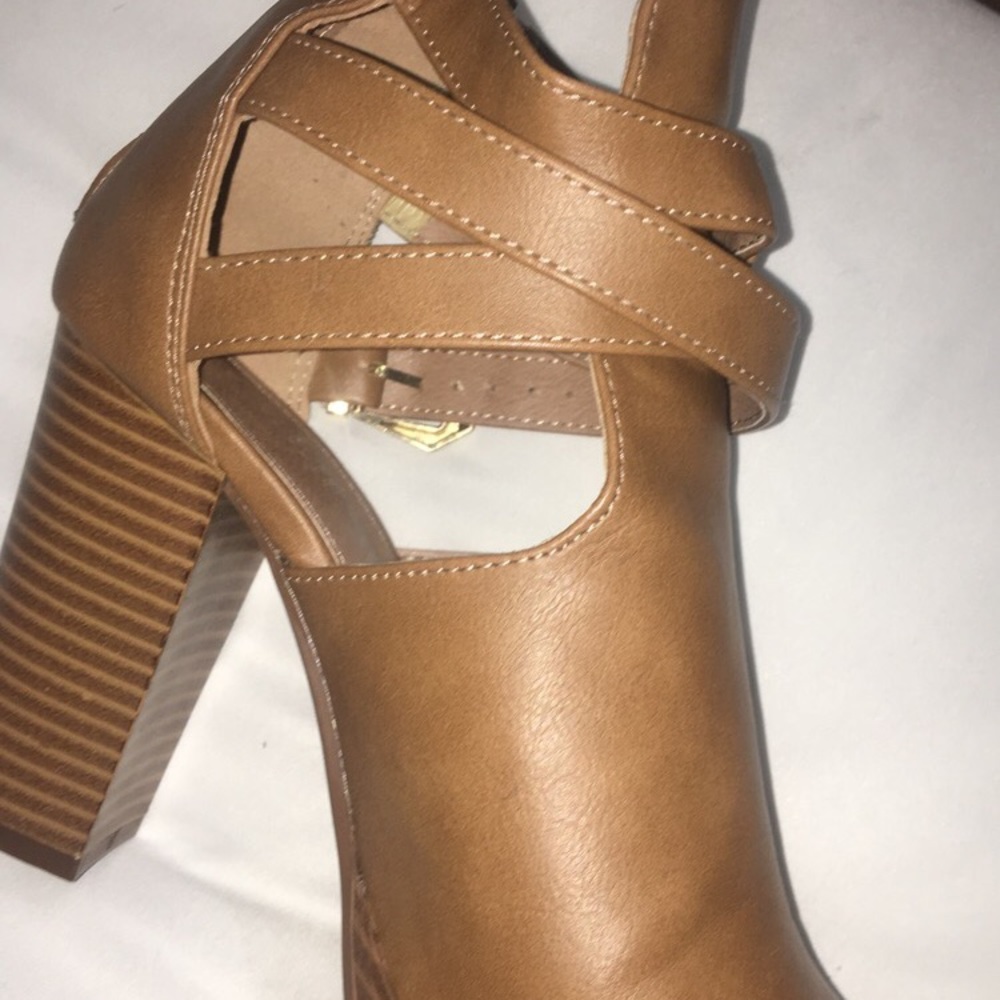 Shoes - Picture 3 of 3